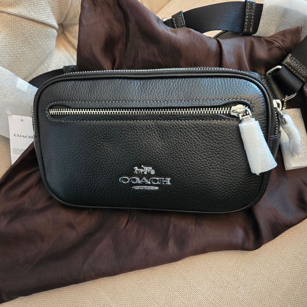 NWTS AUTHENTIC Coach Black Leather women's/Men's Belt Bag
